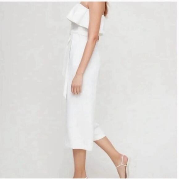 Aritzia Babaton Strapless White Flutter Capri Jumpsuit Romper Size 2 Bridal - Picture 2 of 9